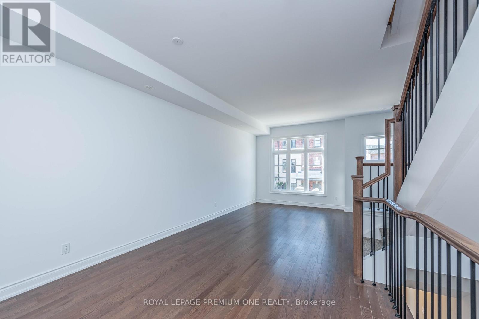 












149 - 55 LUNAR CRESCENT

,
Mississauga,




Ontario
L5M2R2

