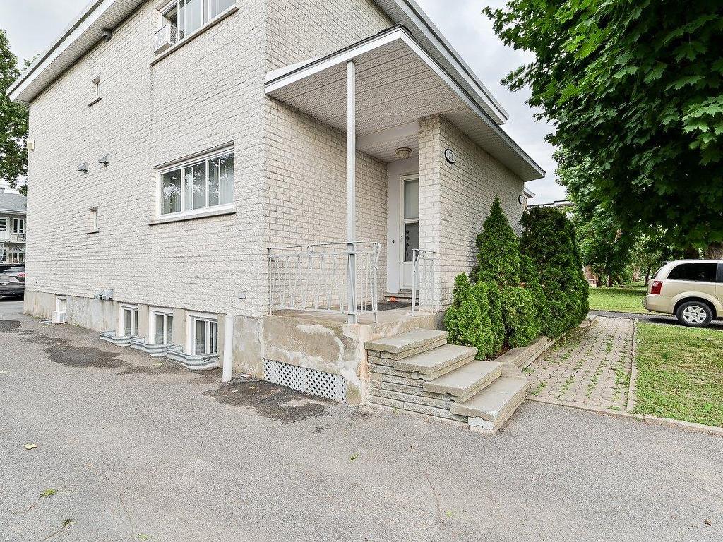 









176

 - 178


Rue Roy

,
Longueuil (Le Vieux-Longueuil),




QC
J4R2H8

