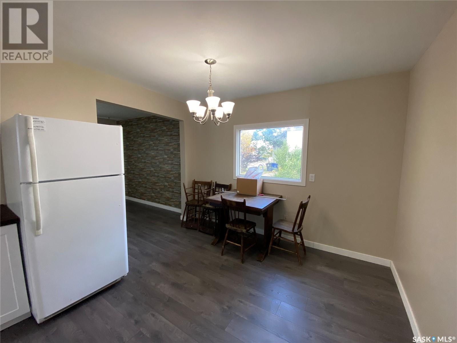 












203 1st AVENUE E

,
Kindersley,




Saskatchewan
S0L1S0

