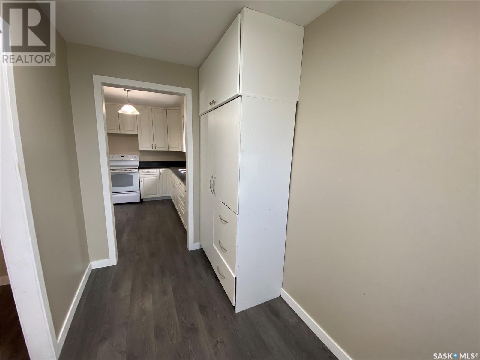 












203 1st AVENUE E

,
Kindersley,




Saskatchewan
S0L1S0

