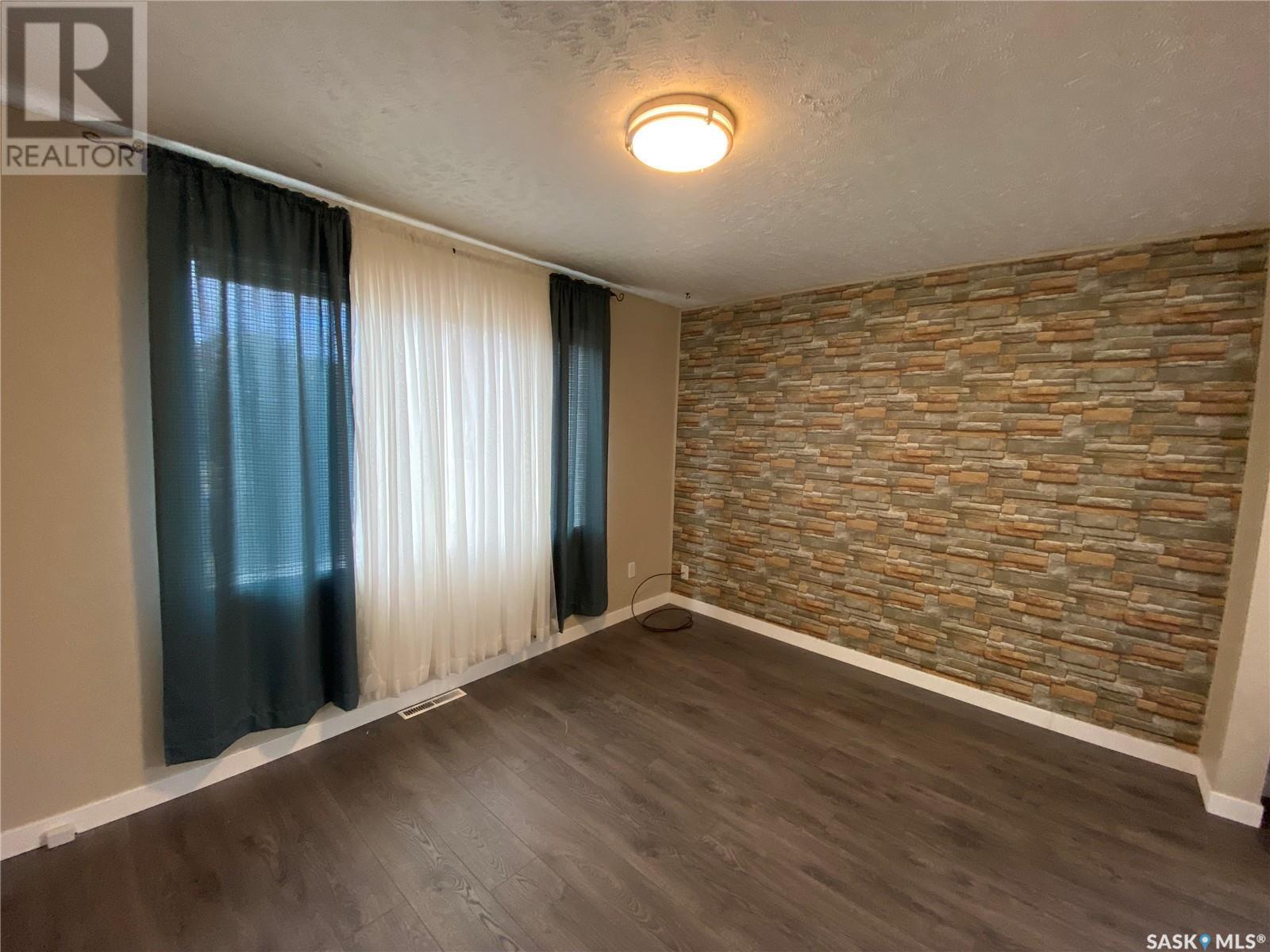 












203 1st AVENUE E

,
Kindersley,




Saskatchewan
S0L1S0

