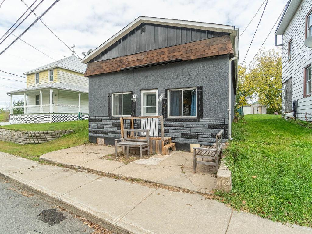 









53


Rue Principale

,
Fassett,




QC
J0V1H0

