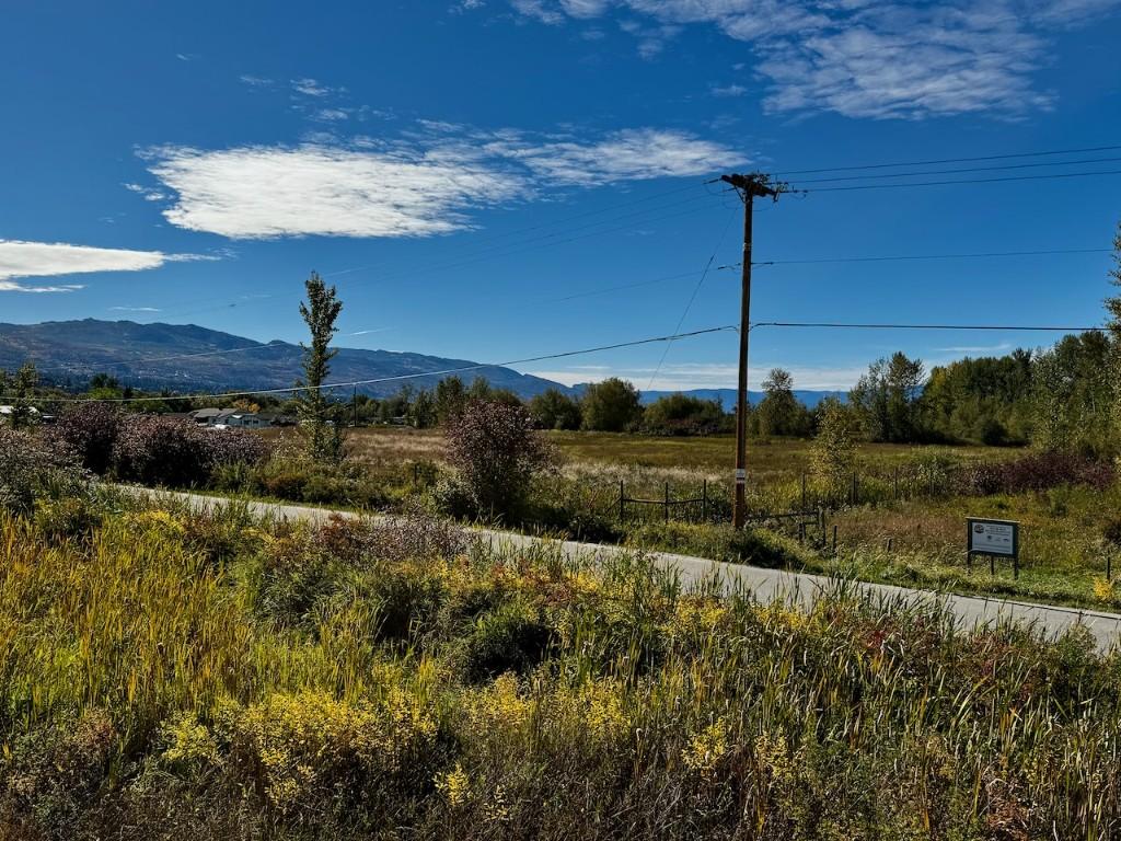 









3850


Swamp

Road,
Kelowna,







BC
V1W 4M9


