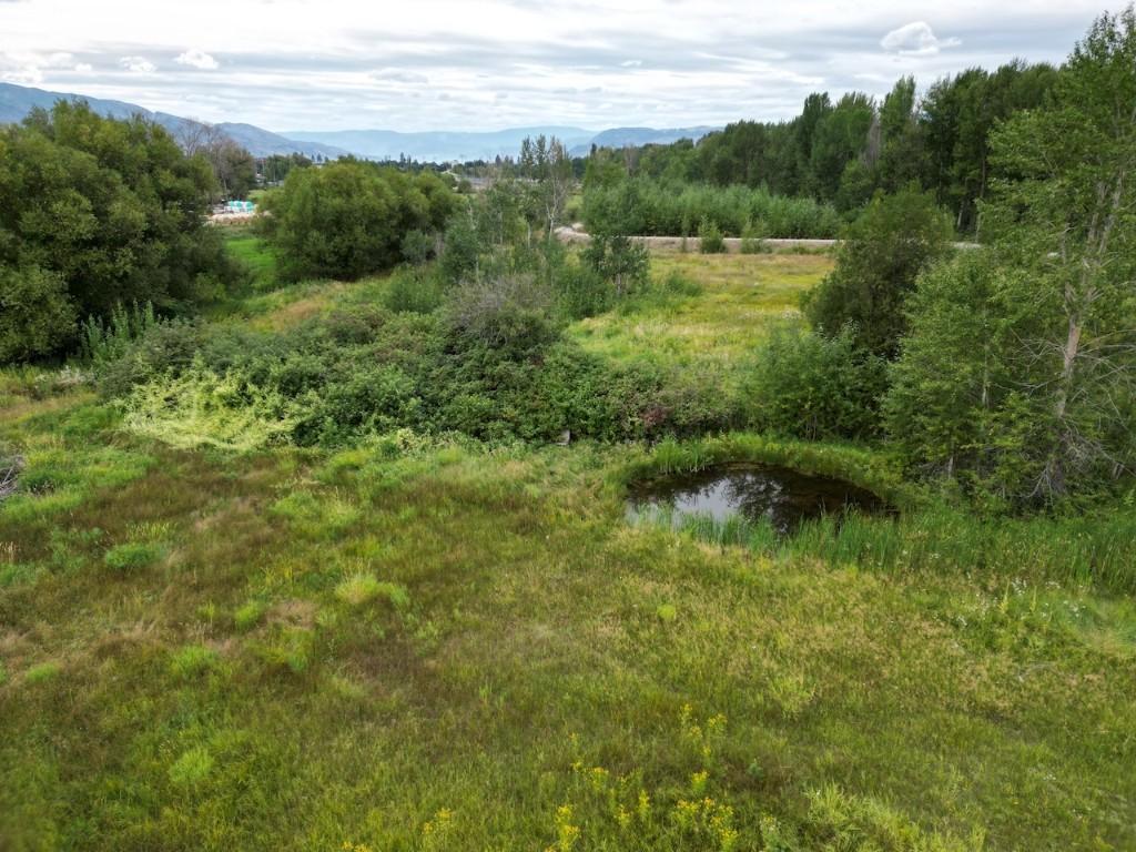 









3850


Swamp

Road,
Kelowna,







BC
V1W 4M9

