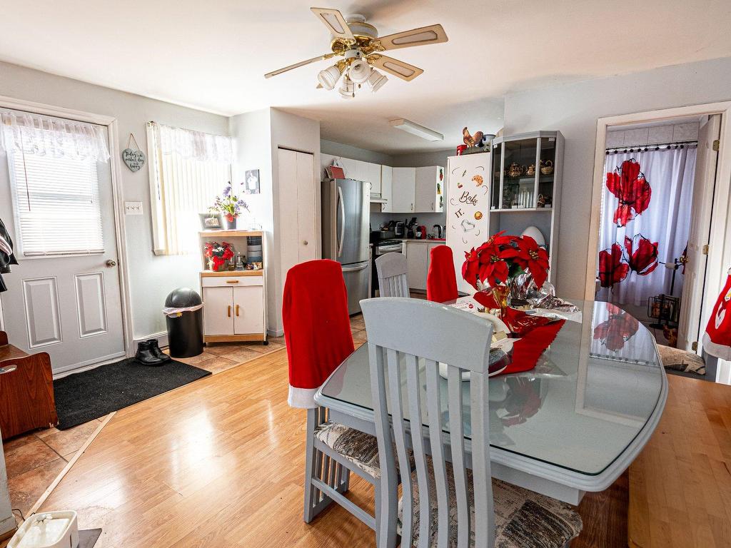 









164


73e Avenue

,
Saint-Zotique,




QC
J0P1Z0

