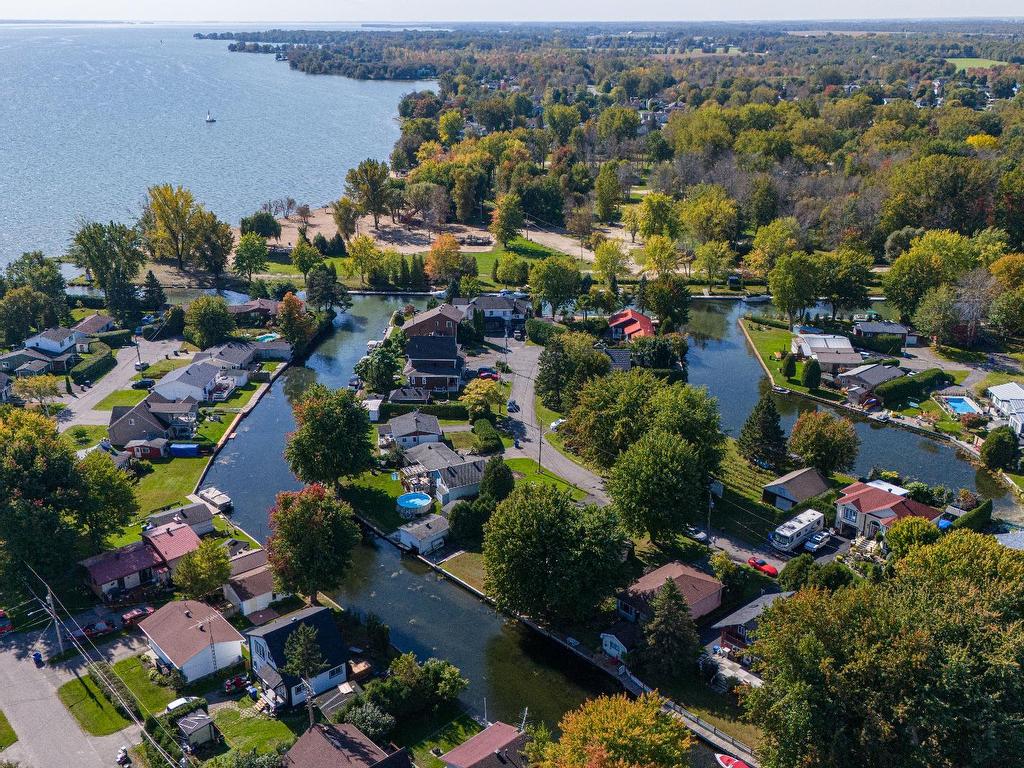 









164


73e Avenue

,
Saint-Zotique,




QC
J0P1Z0

