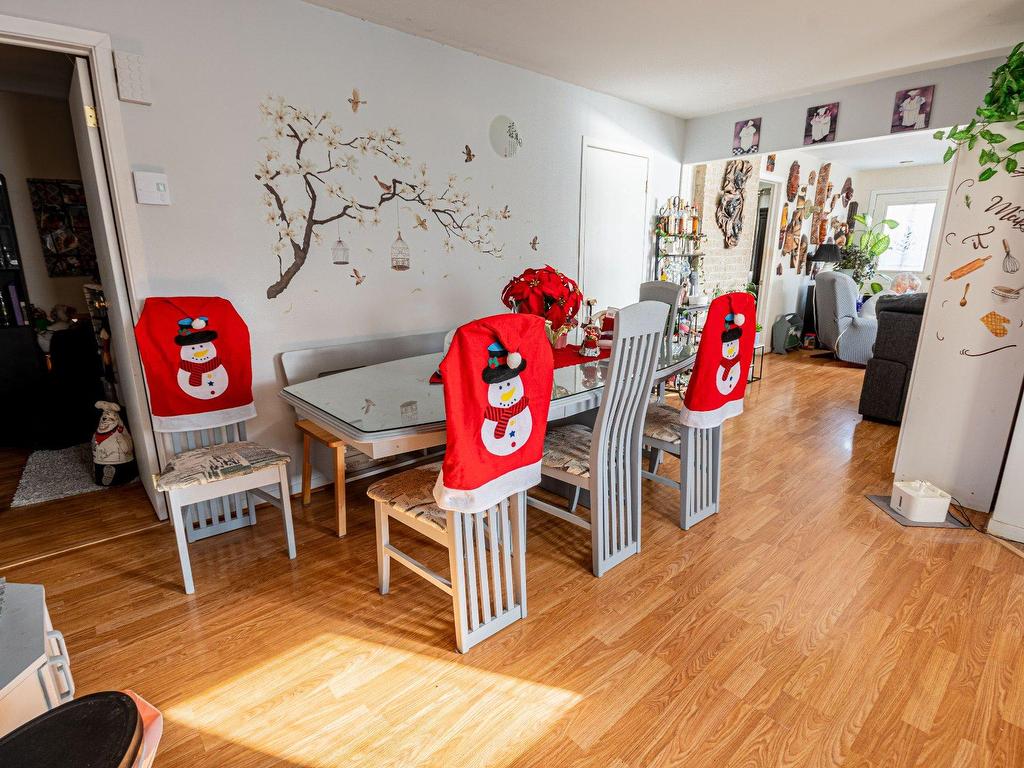 









164


73e Avenue

,
Saint-Zotique,




QC
J0P1Z0

