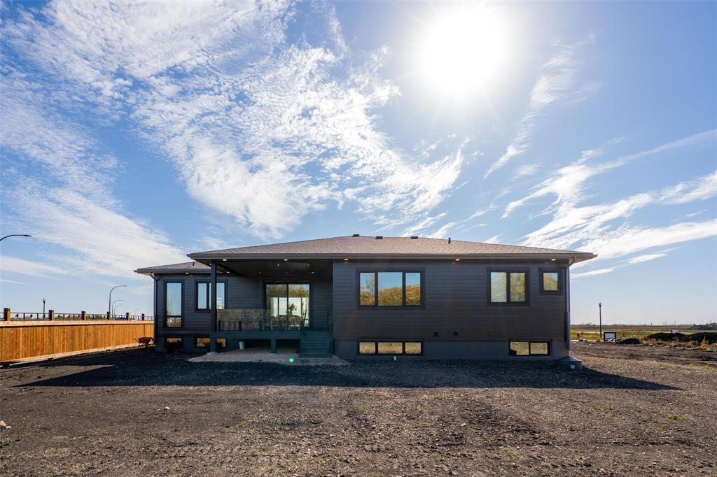 












2 Woodland Lane

,
Headingley,




Manitoba
R4H0G3

