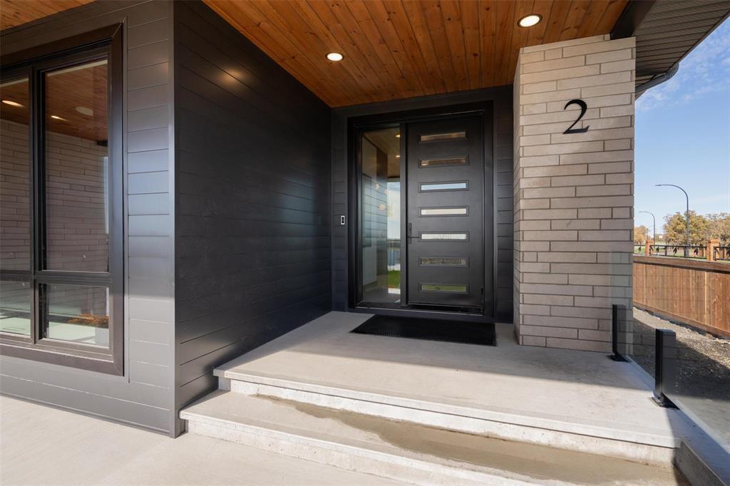 












2 Woodland Lane

,
Headingley,




Manitoba
R4H0G3

