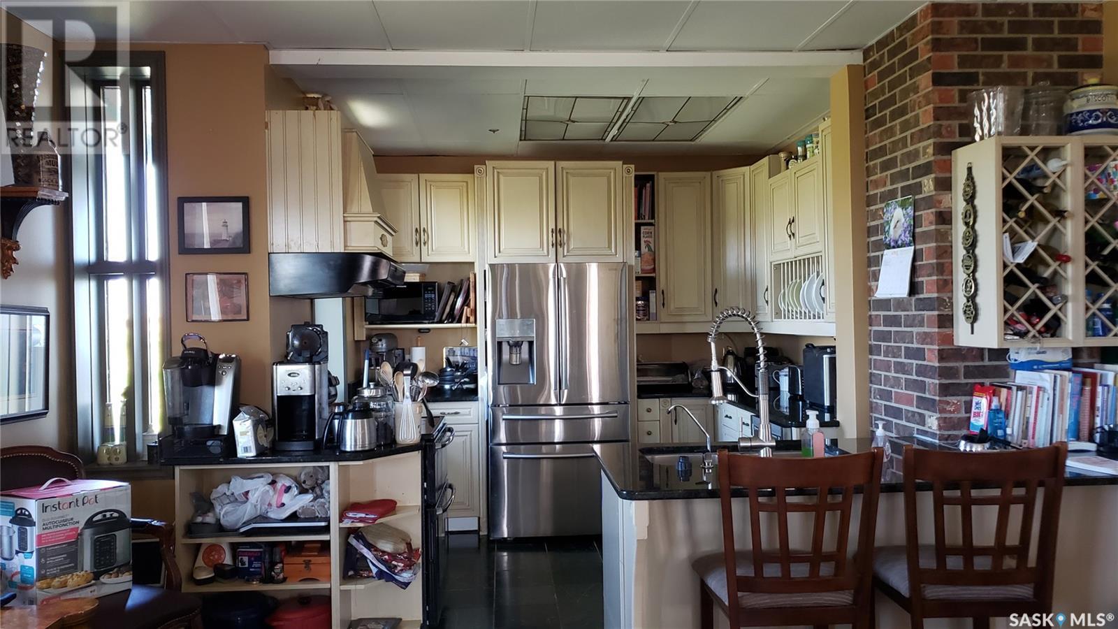 












700 Main STREET E

,
Gravelbourg,




Saskatchewan
S0H1X0

