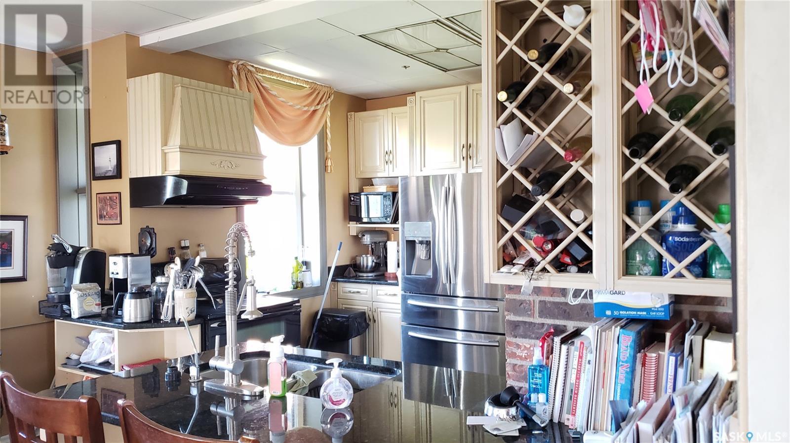












700 Main STREET E

,
Gravelbourg,




Saskatchewan
S0H1X0

