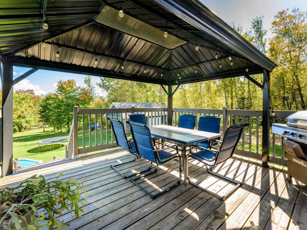 









238


Rue Principale

,
Saint-François-Xavier-de-Brompton,




QC
J0B2V0

