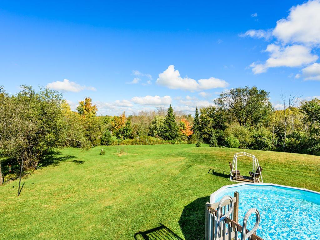 









238


Rue Principale

,
Saint-François-Xavier-de-Brompton,




QC
J0B2V0


