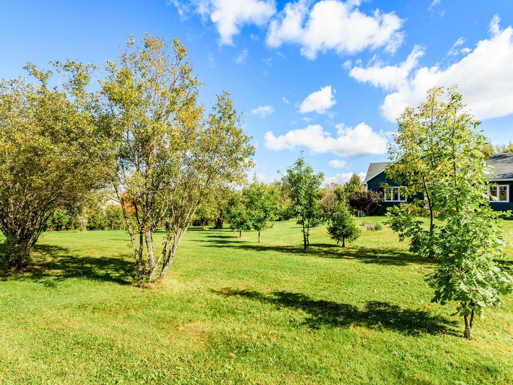 









238


Rue Principale

,
Saint-François-Xavier-de-Brompton,




QC
J0B2V0

