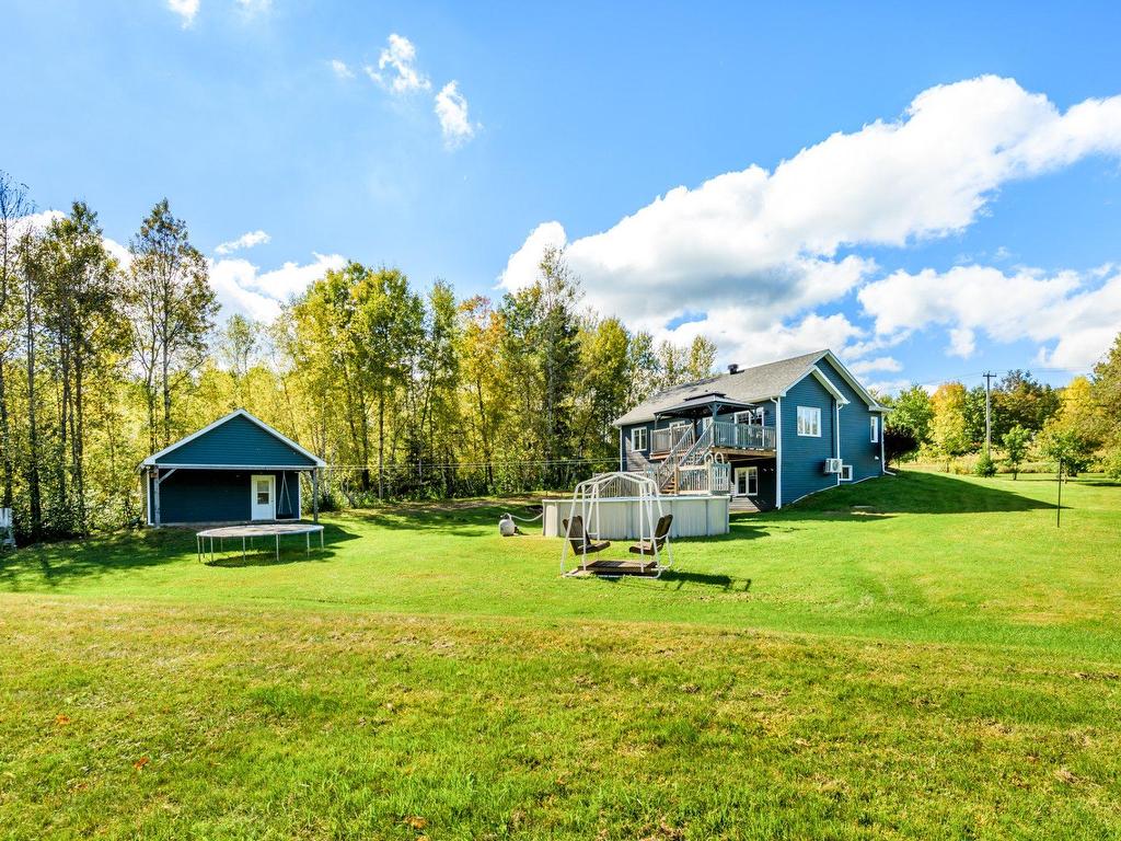 









238


Rue Principale

,
Saint-François-Xavier-de-Brompton,




QC
J0B2V0

