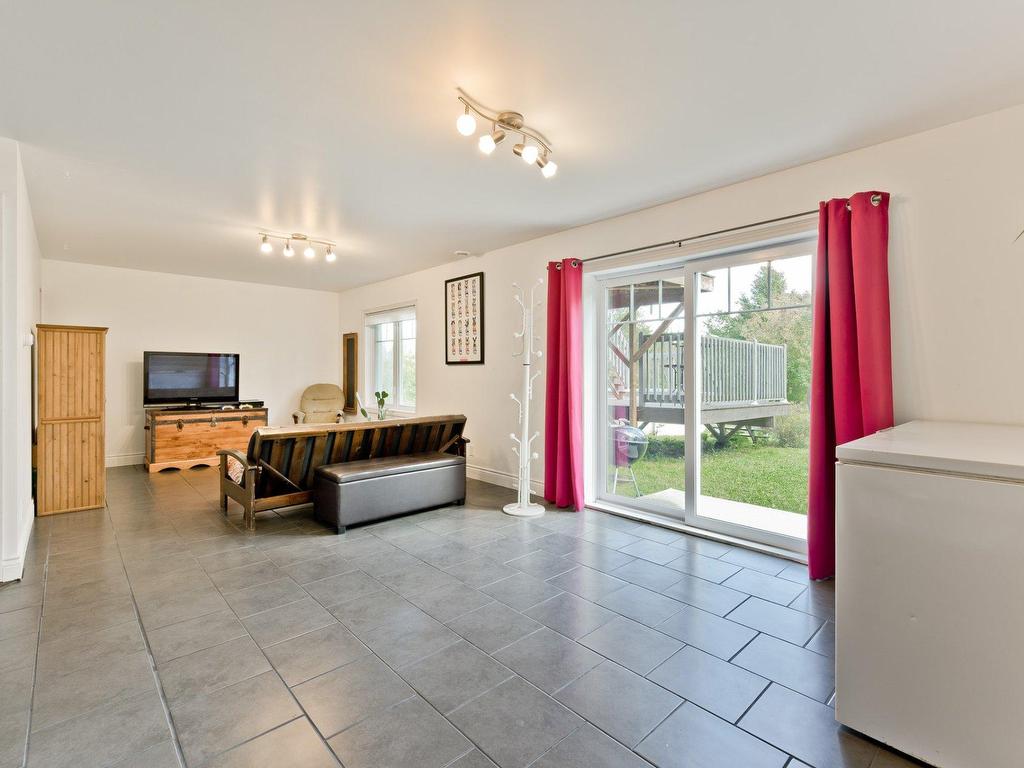 









238


Rue Principale

,
Saint-François-Xavier-de-Brompton,




QC
J0B2V0

