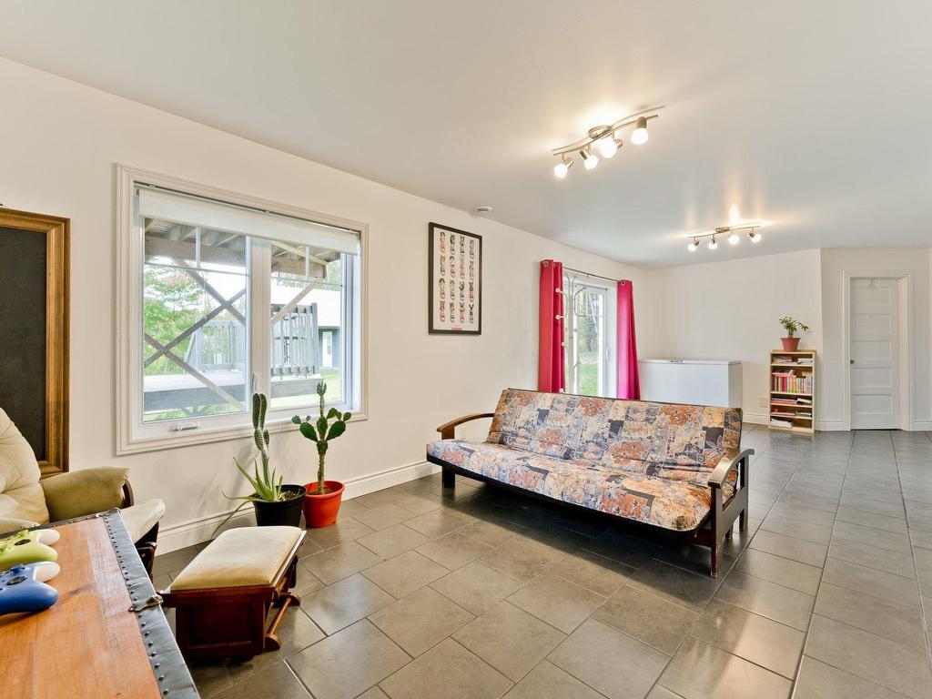 









238


Rue Principale

,
Saint-François-Xavier-de-Brompton,




QC
J0B2V0

