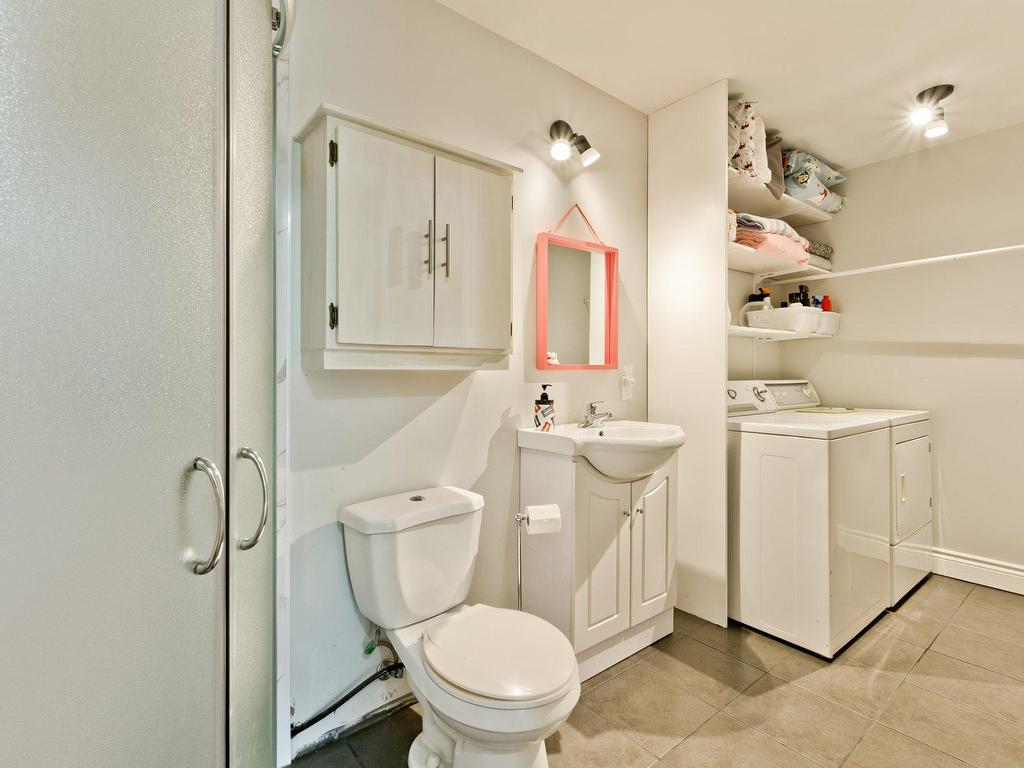 









238


Rue Principale

,
Saint-François-Xavier-de-Brompton,




QC
J0B2V0

