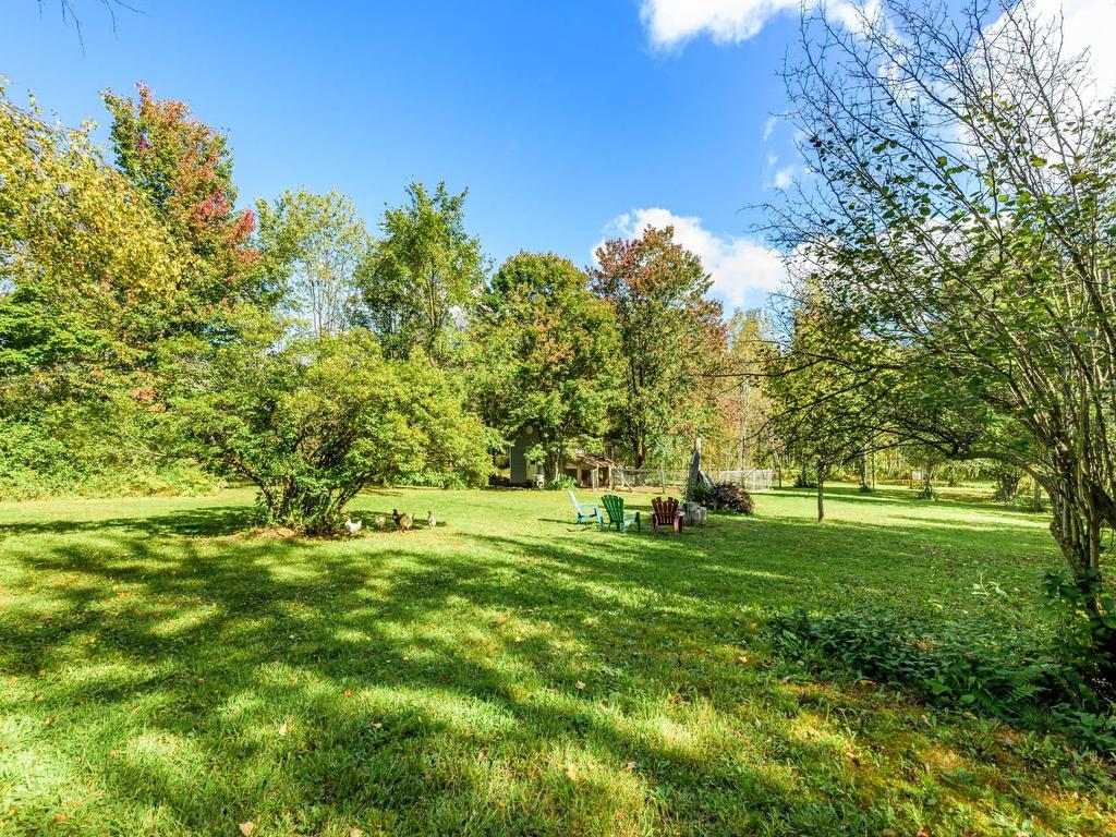 









238


Rue Principale

,
Saint-François-Xavier-de-Brompton,




QC
J0B2V0

