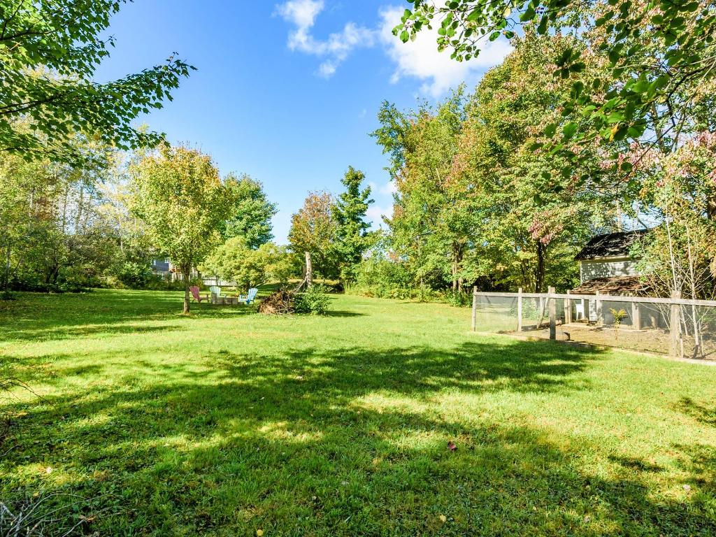 









238


Rue Principale

,
Saint-François-Xavier-de-Brompton,




QC
J0B2V0

