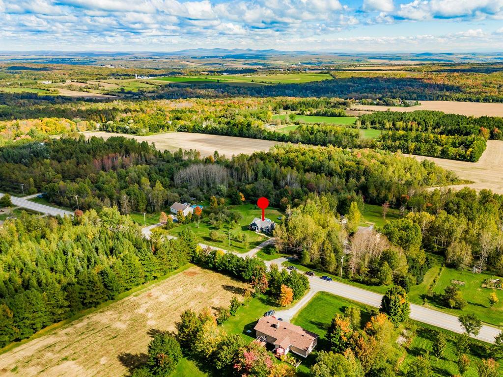 









238


Rue Principale

,
Saint-François-Xavier-de-Brompton,




QC
J0B2V0

