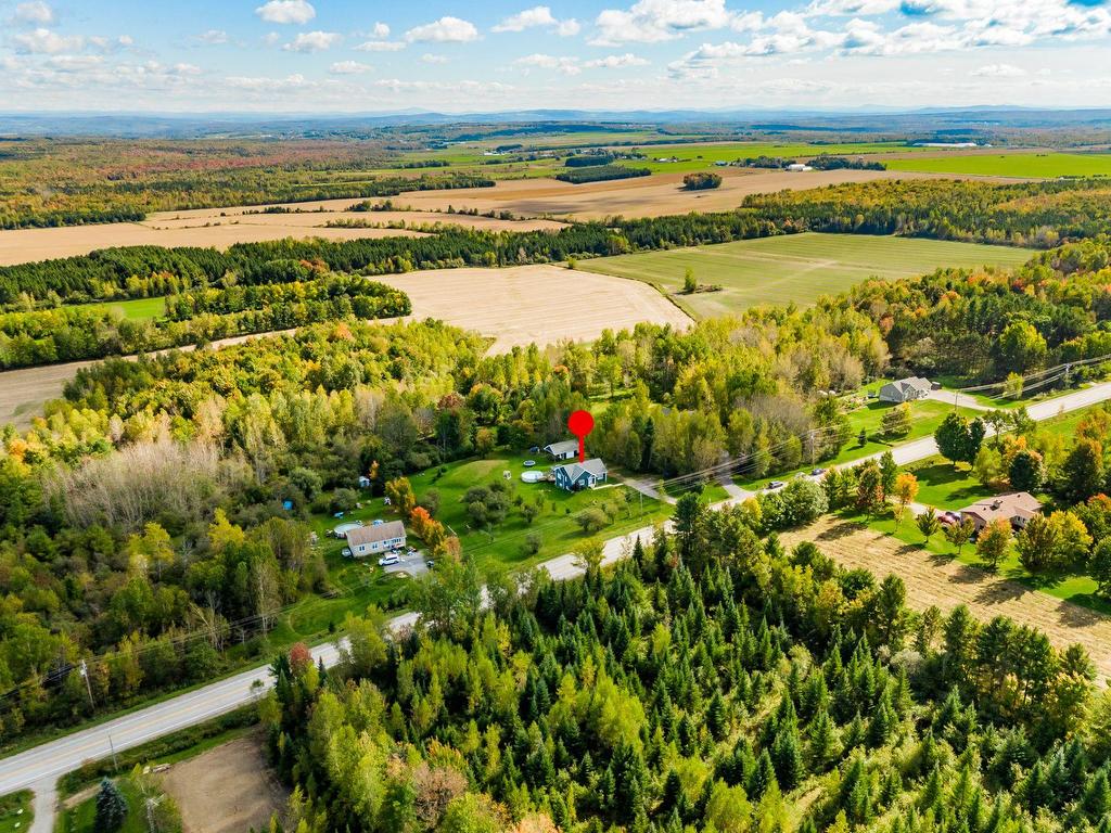 









238


Rue Principale

,
Saint-François-Xavier-de-Brompton,




QC
J0B2V0

