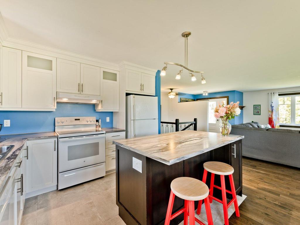 









238


Rue Principale

,
Saint-François-Xavier-de-Brompton,




QC
J0B2V0

