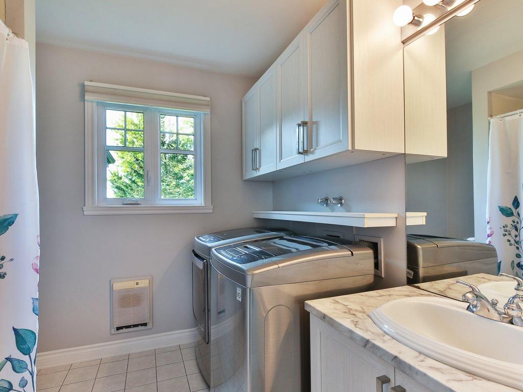 









2090


Ch. de la Grande-Ligne

,
Saint-Alexandre,




QC
J0J1S0


