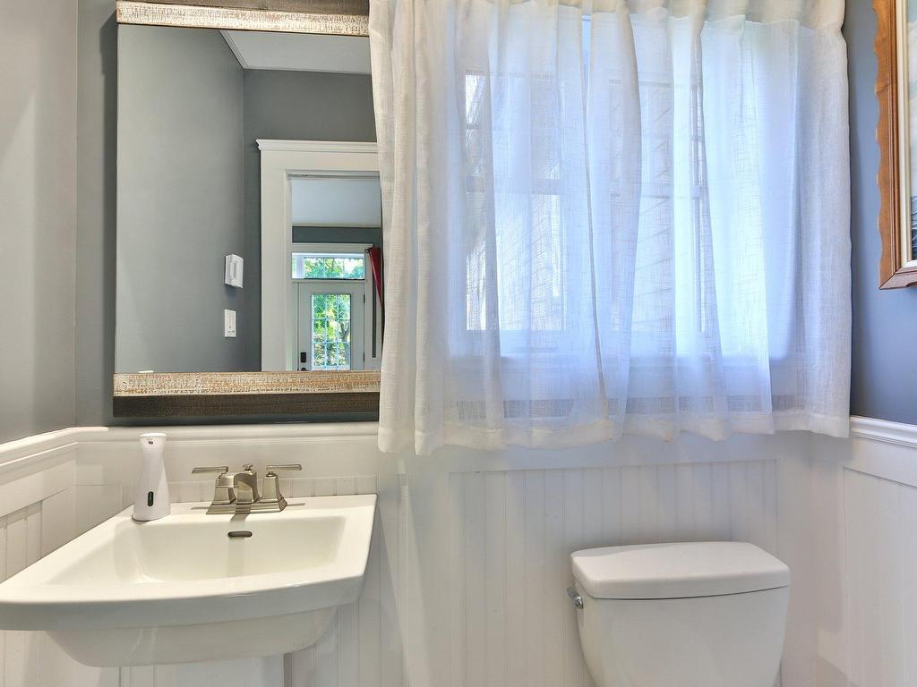 









2090


Ch. de la Grande-Ligne

,
Saint-Alexandre,




QC
J0J1S0

