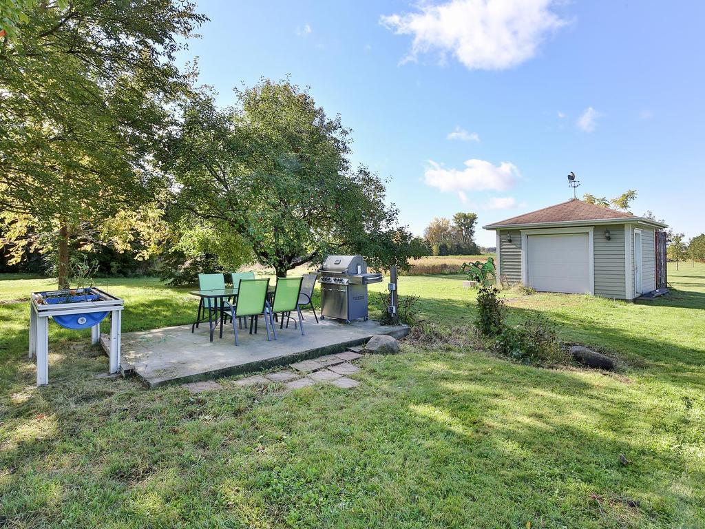









2090


Ch. de la Grande-Ligne

,
Saint-Alexandre,




QC
J0J1S0

