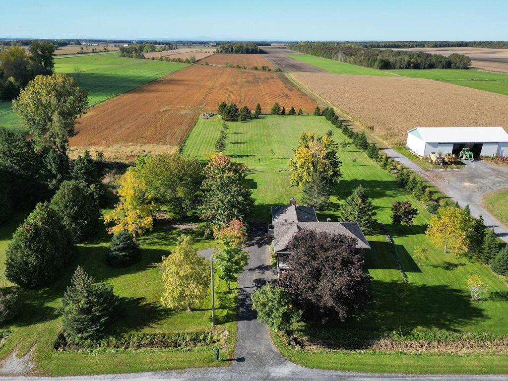 









2090


Ch. de la Grande-Ligne

,
Saint-Alexandre,




QC
J0J1S0

