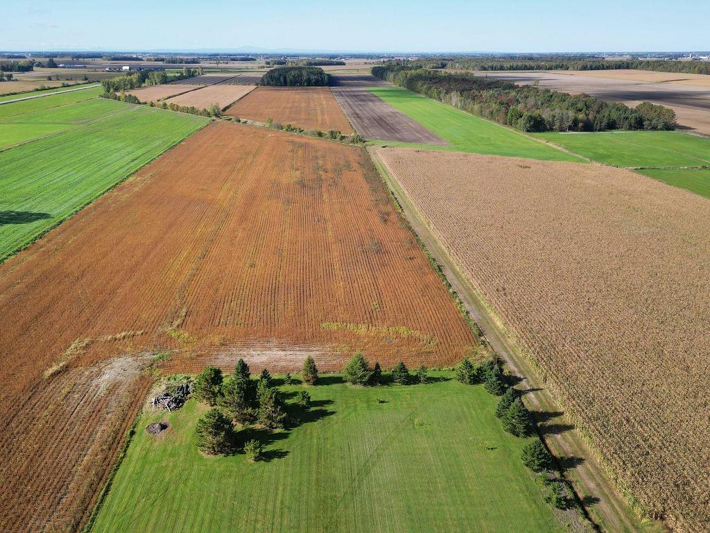 









2090


Ch. de la Grande-Ligne

,
Saint-Alexandre,




QC
J0J1S0

