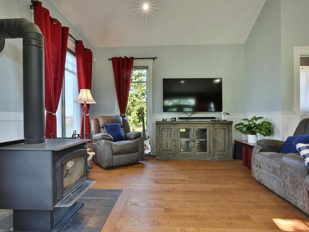 









2090


Ch. de la Grande-Ligne

,
Saint-Alexandre,




QC
J0J1S0

