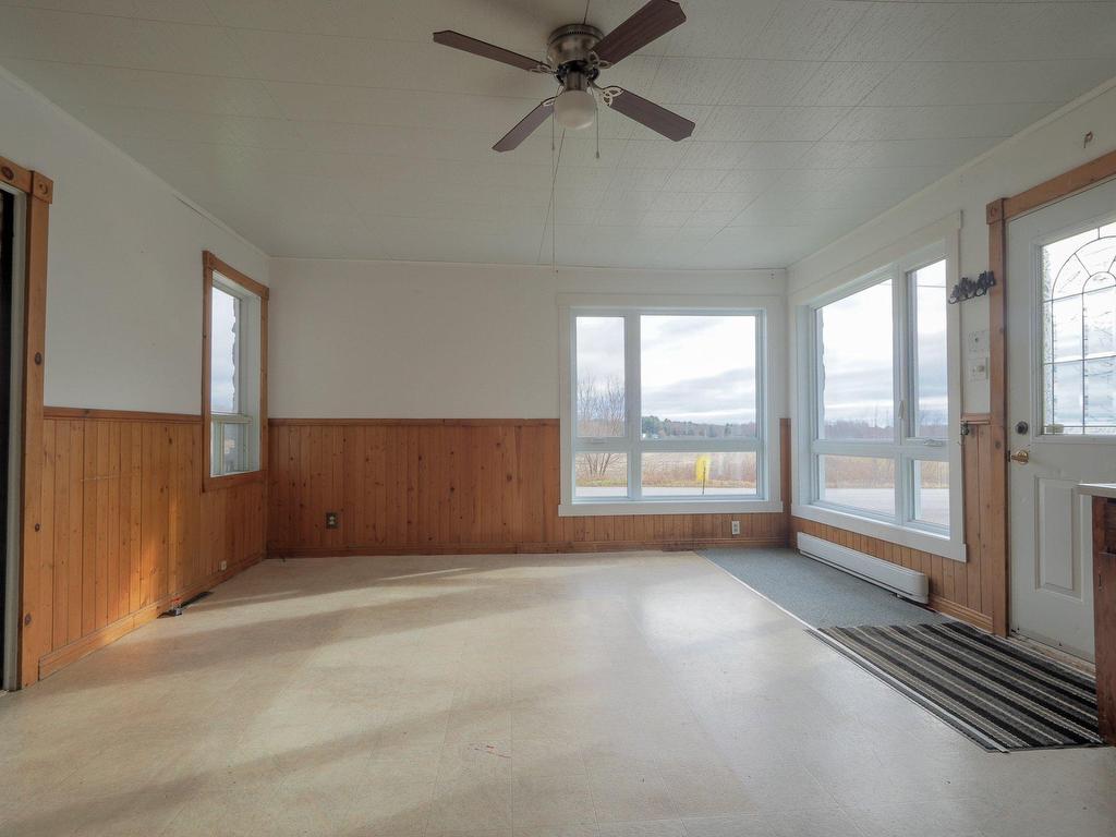 









941


Ch. de la Grande-Rivière S.

,
Yamachiche,







QC
G0X3L0

