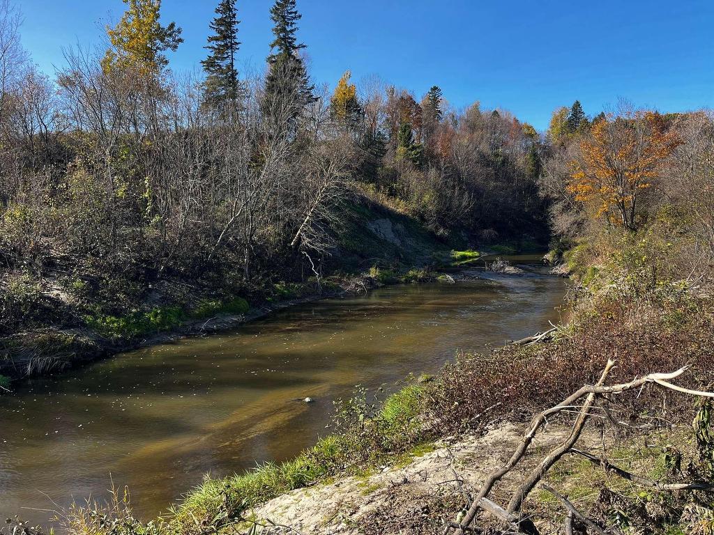 









941


Ch. de la Grande-Rivière S.

,
Yamachiche,







QC
G0X3L0

