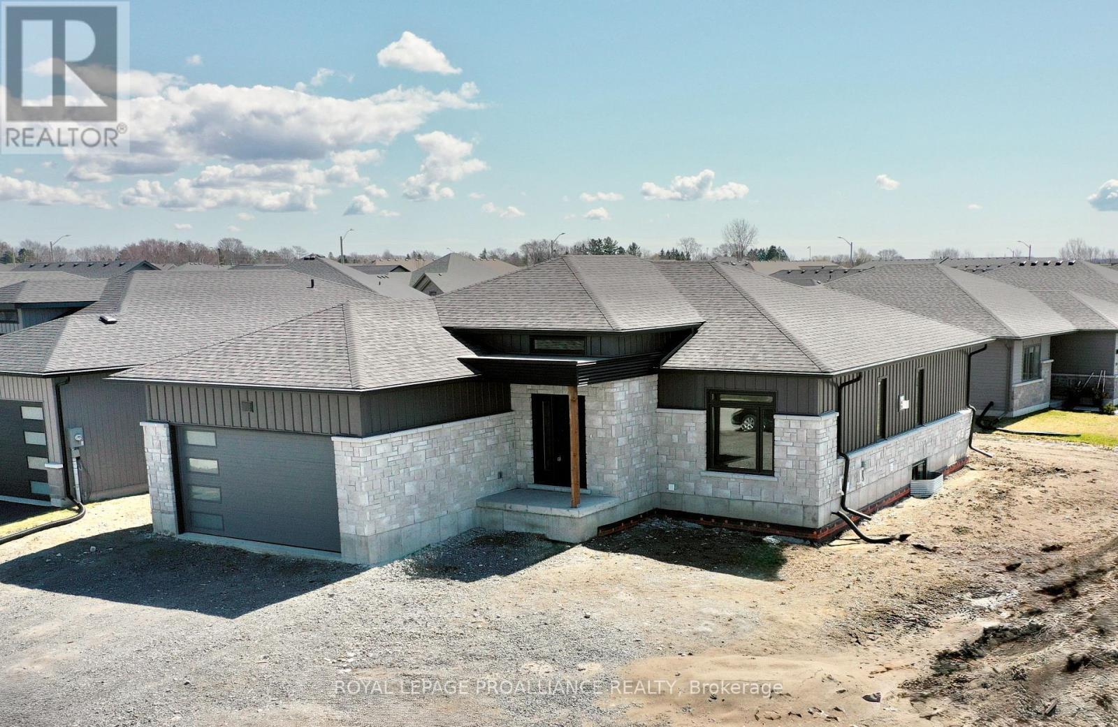 












60 HASTINGS PARK DRIVE

,
Belleville (Belleville Ward),




Ontario
K8P0H7

