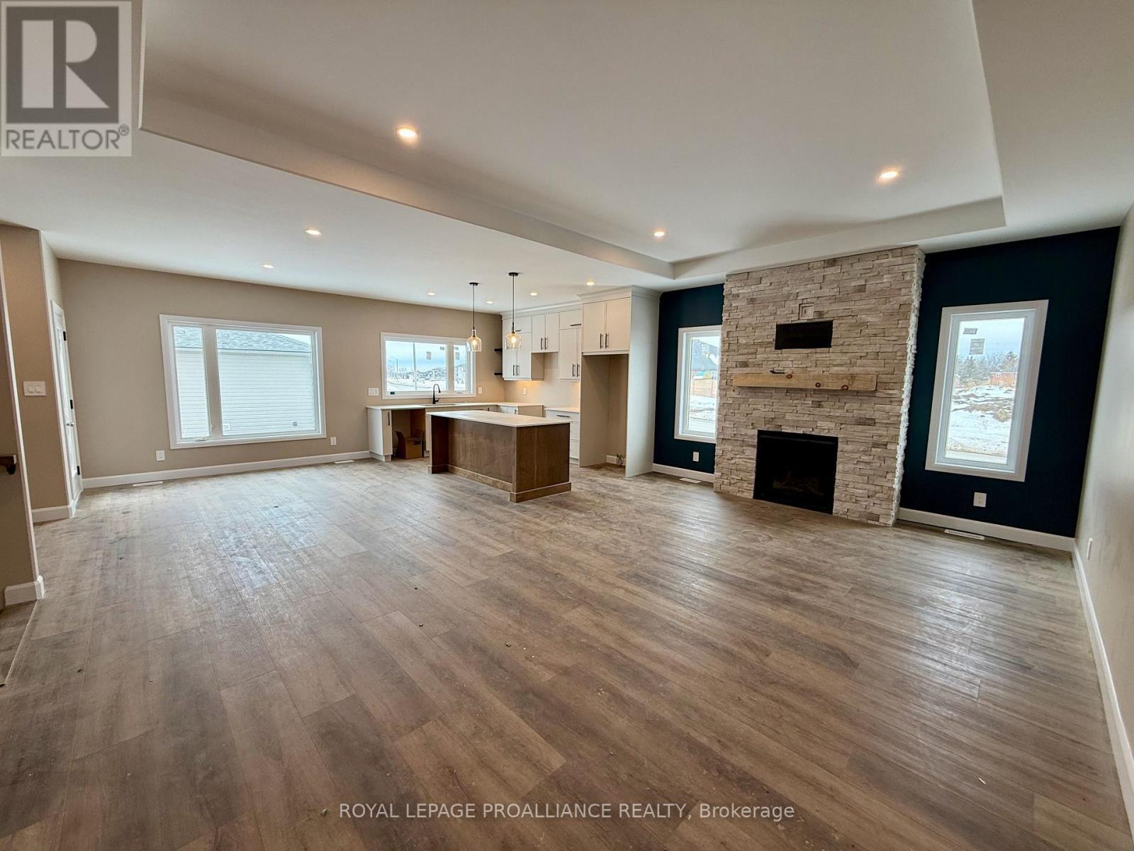 












60 HASTINGS PARK DRIVE

,
Belleville (Belleville Ward),




Ontario
K8P0H7


