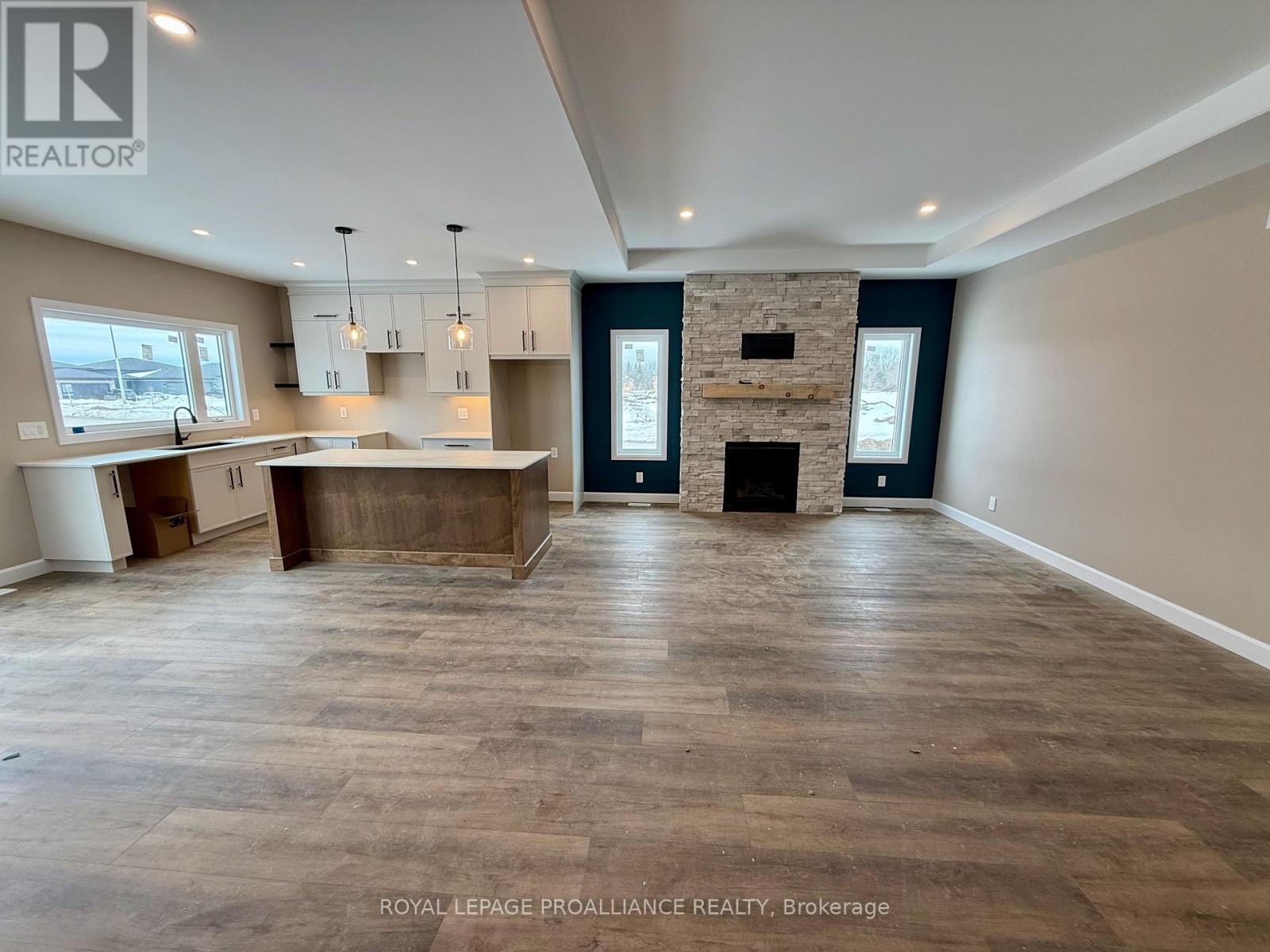 












60 HASTINGS PARK DRIVE

,
Belleville (Belleville Ward),




Ontario
K8P0H7

