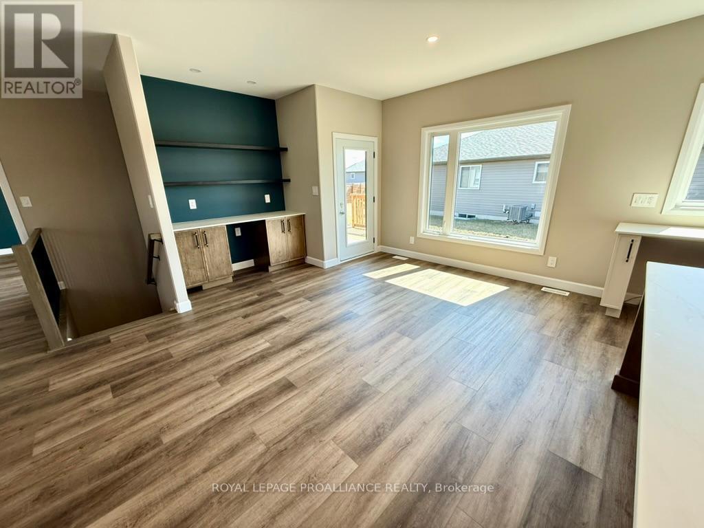 












60 HASTINGS PARK DRIVE

,
Belleville (Belleville Ward),




Ontario
K8P0H7

