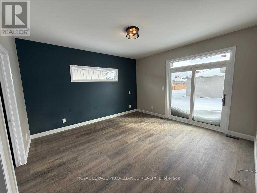 












60 HASTINGS PARK DRIVE

,
Belleville (Belleville Ward),




Ontario
K8P0H7

