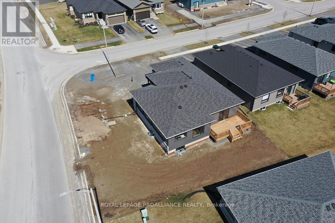 












60 HASTINGS PARK DRIVE

,
Belleville (Belleville Ward),




Ontario
K8P0H7

