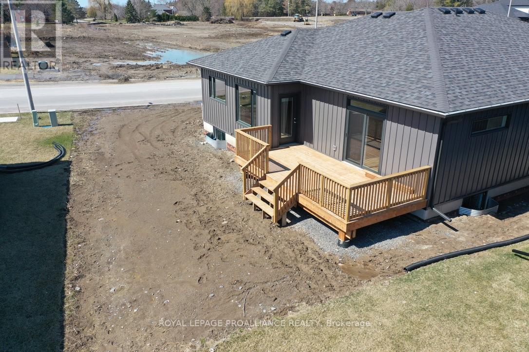 












60 HASTINGS PARK DRIVE

,
Belleville (Belleville Ward),




Ontario
K8P0H7

