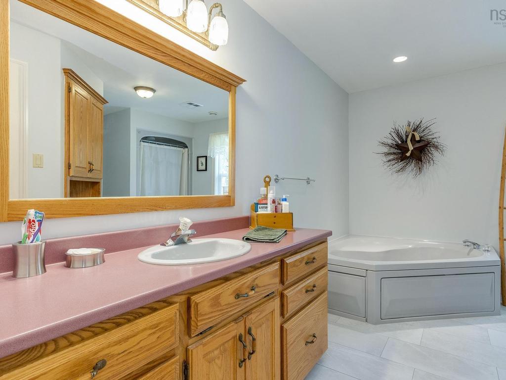 












3118 Black River Road

,
Newtonville,




NS
B4P 2R1

