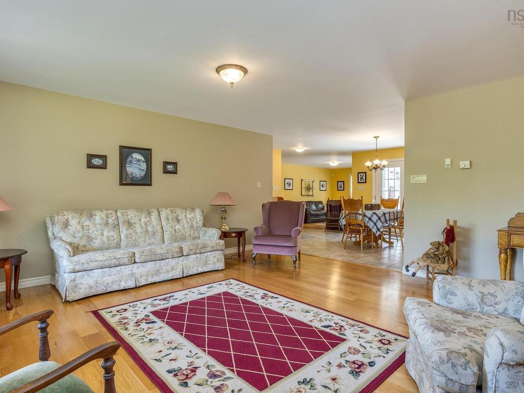 












3118 Black River Road

,
Newtonville,




NS
B4P 2R1

