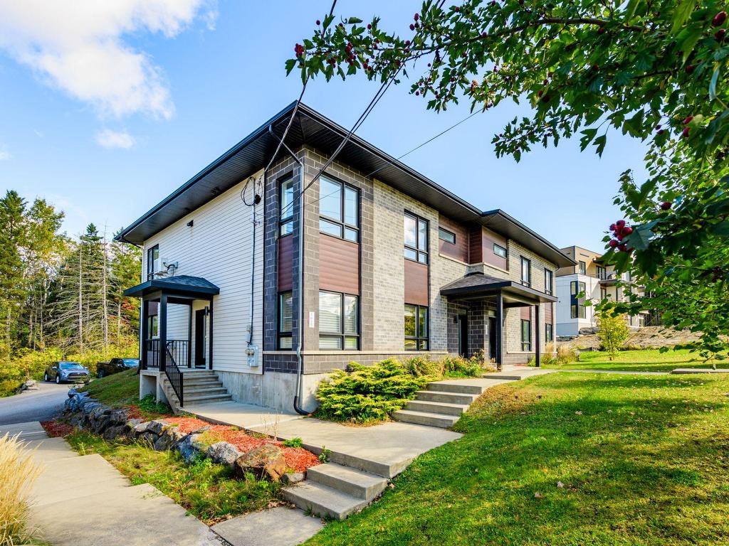 









1617

 - 1623


Rue Principale E.

,
Magog,




QC
J1X1Z8

