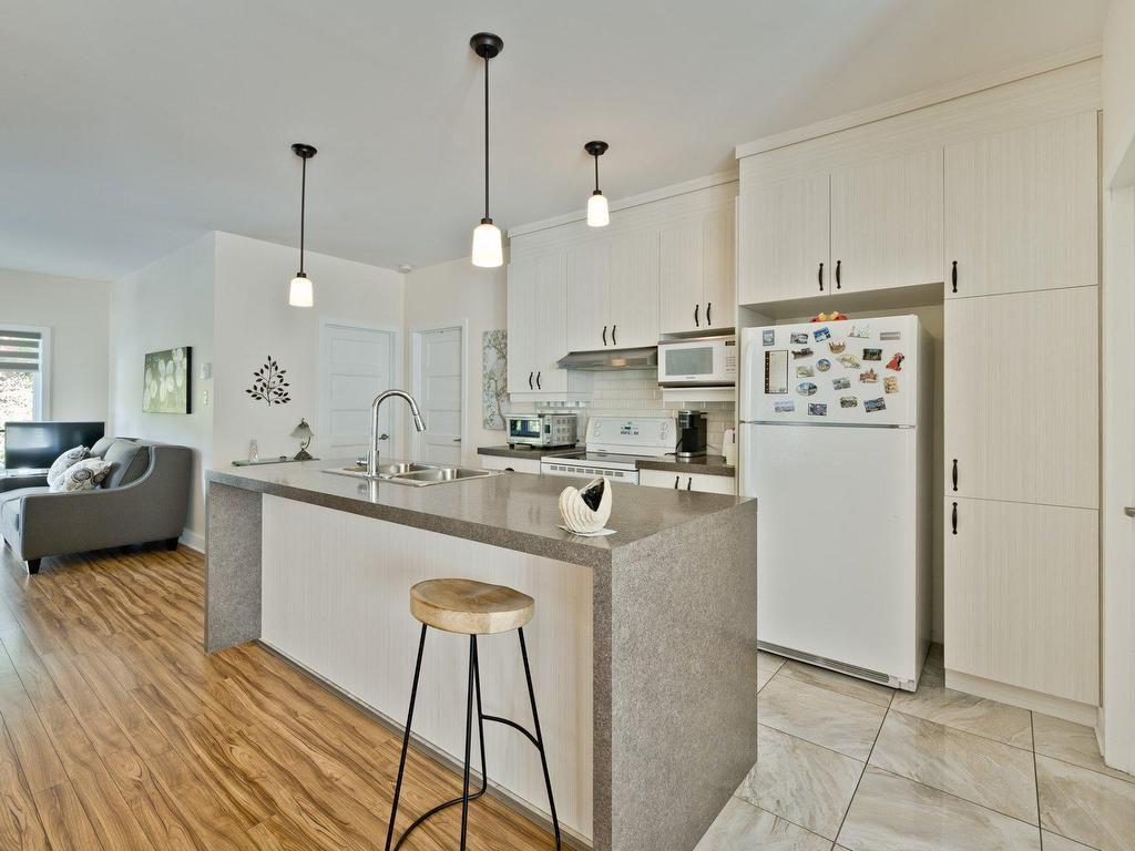 









1617

 - 1623


Rue Principale E.

,
Magog,




QC
J1X1Z8

