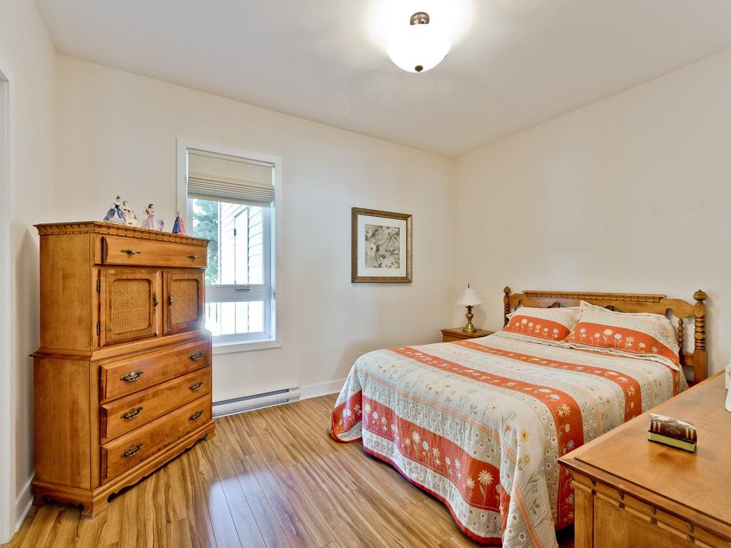 









1617

 - 1623


Rue Principale E.

,
Magog,




QC
J1X1Z8

