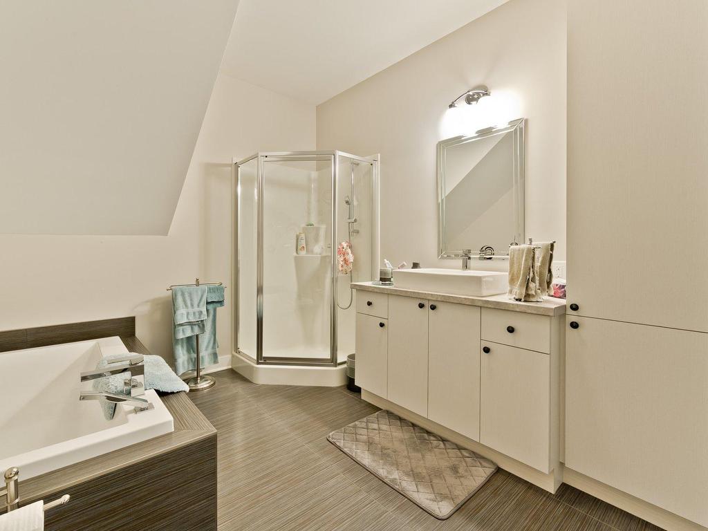 









1617

 - 1623


Rue Principale E.

,
Magog,




QC
J1X1Z8

