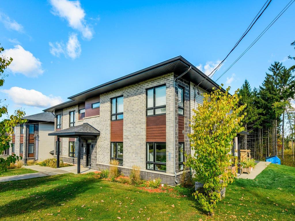 









1617

 - 1623


Rue Principale E.

,
Magog,




QC
J1X1Z8

