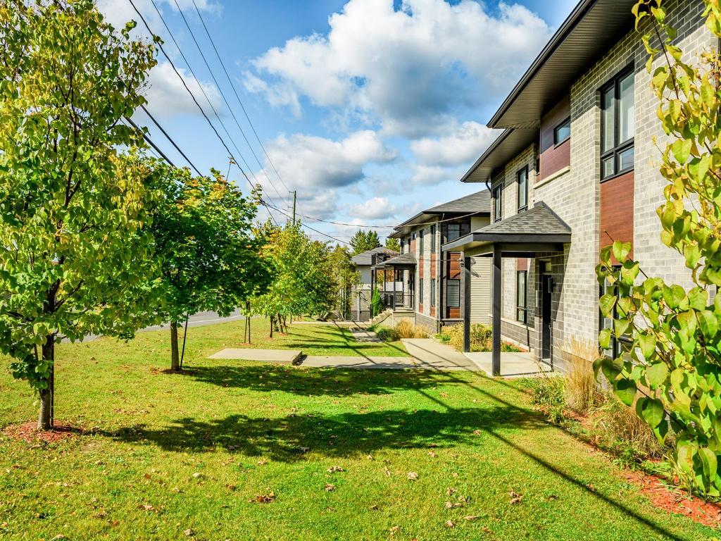 









1617

 - 1623


Rue Principale E.

,
Magog,




QC
J1X1Z8

